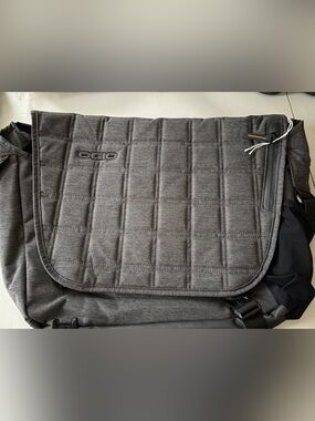 OGIO Quilted Charcoal Gray Messenger Bag